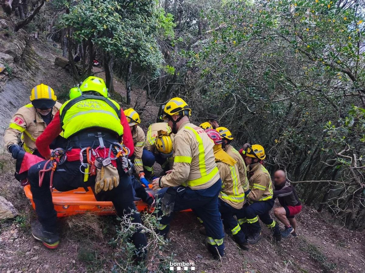 Operatiu de rescat de l'home accidentat