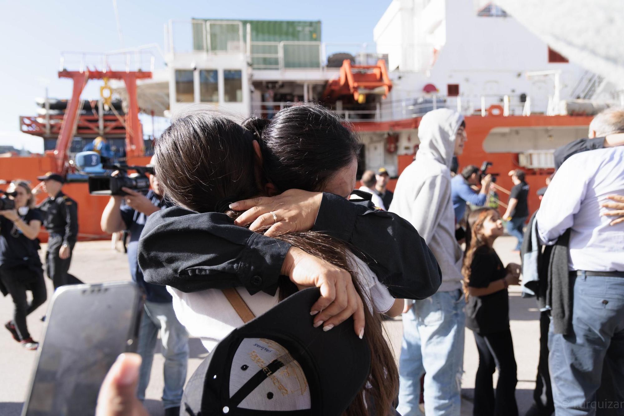 Las imágenes de la despedida del buque Hespérides en Cartagena