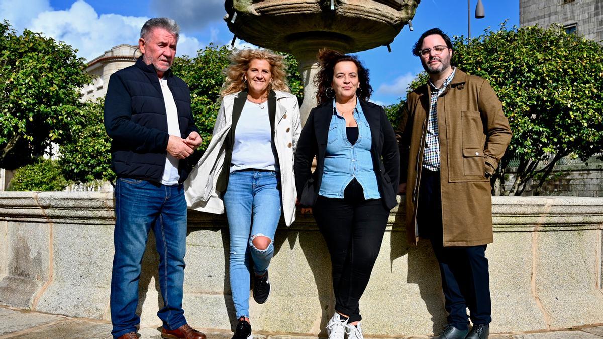 María Rey, segunda por la izquierda, con Marga Soliño, Ernesto Vázquez y Carlos Diéguez.