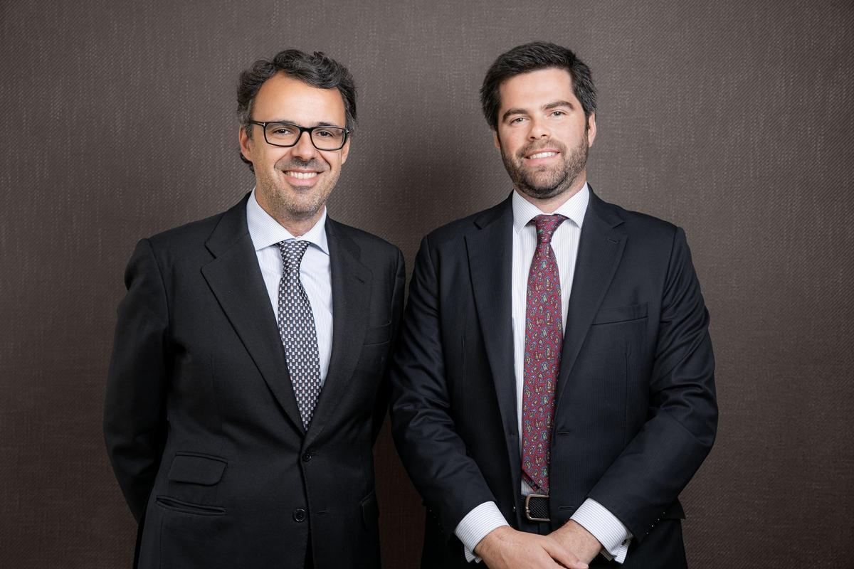 Miguel Cacho y Javier Hidalgo, gestores del nuevo fondo de Arcano