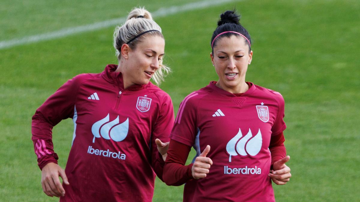 Alexia y Jenni Hermoso con España