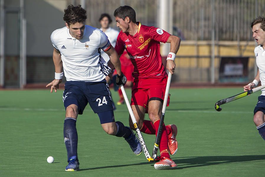 La selección española se impone al combinado galo en un amistoso disputado en Benalmádena