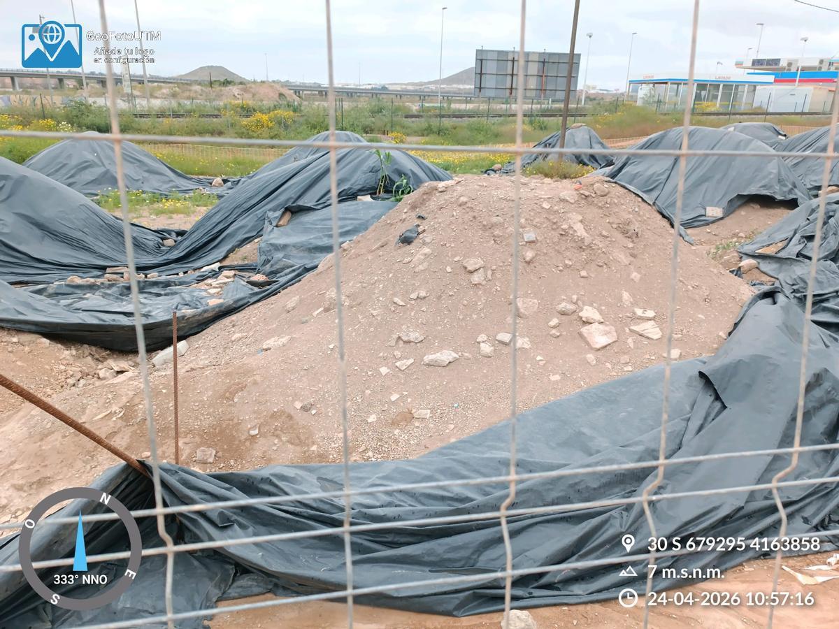 La parcela municipal de Los Mateos en Cartagena en una imagen tomada el 24 de abril de este año