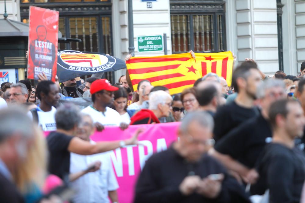 Manifestación antifascista en València