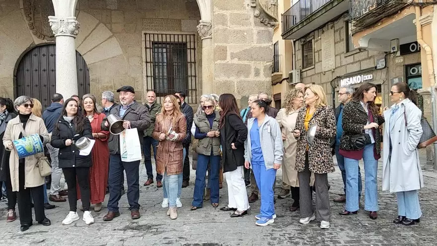 Protesta del comercio en Plasencia para exigir más efectivos de la Policía Nacional