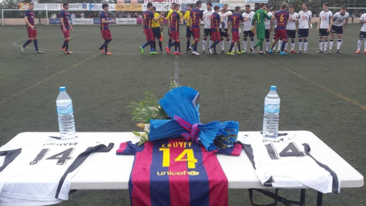 El Llosetense se ha sumado al homenaje a Cruyff