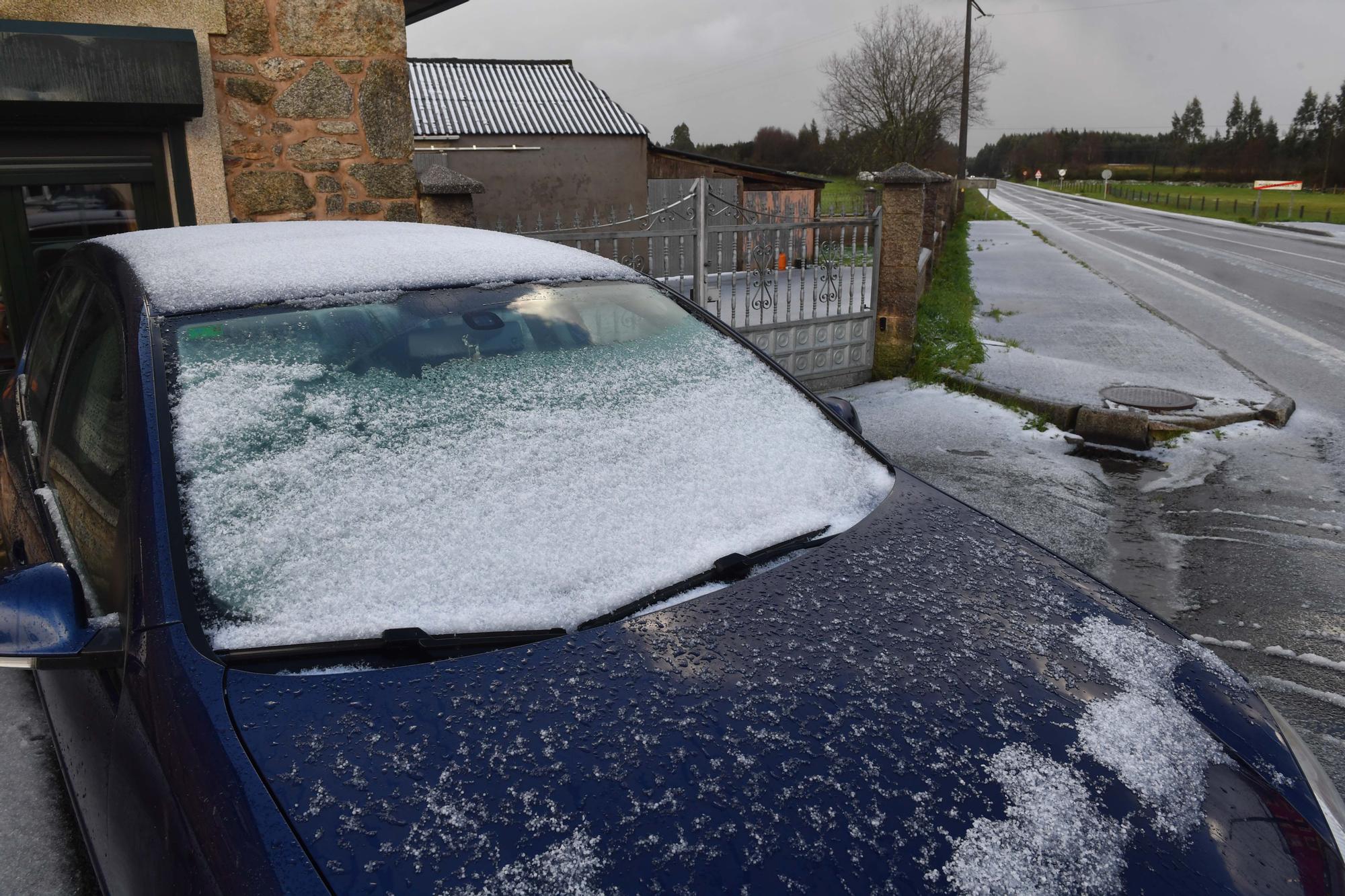 La nieve llega a la montaña de A Coruña