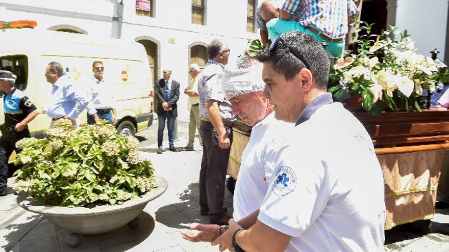 Tres puntos de hilo tras la caída del santo