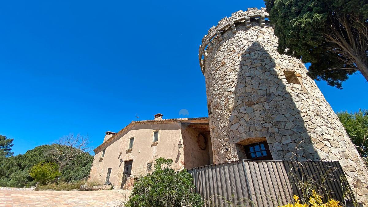 Masia en venda a Sant Feliu de Guíxols.