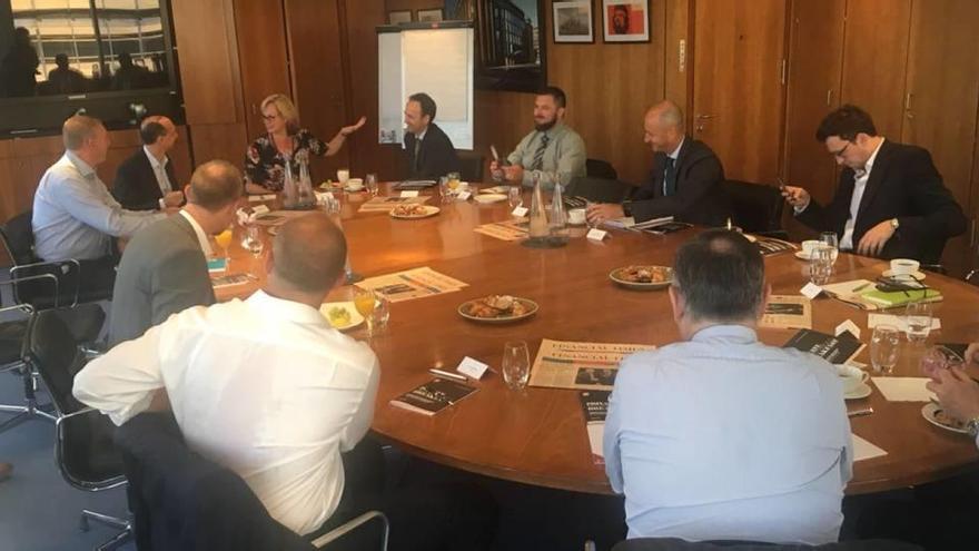La delegación murciana se reunió ayer con empresarios británicos en la sede de Financial Times.