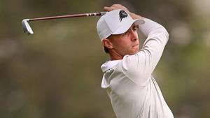 David Puig vuelve a situarse en lucha por la victoria en Dubai