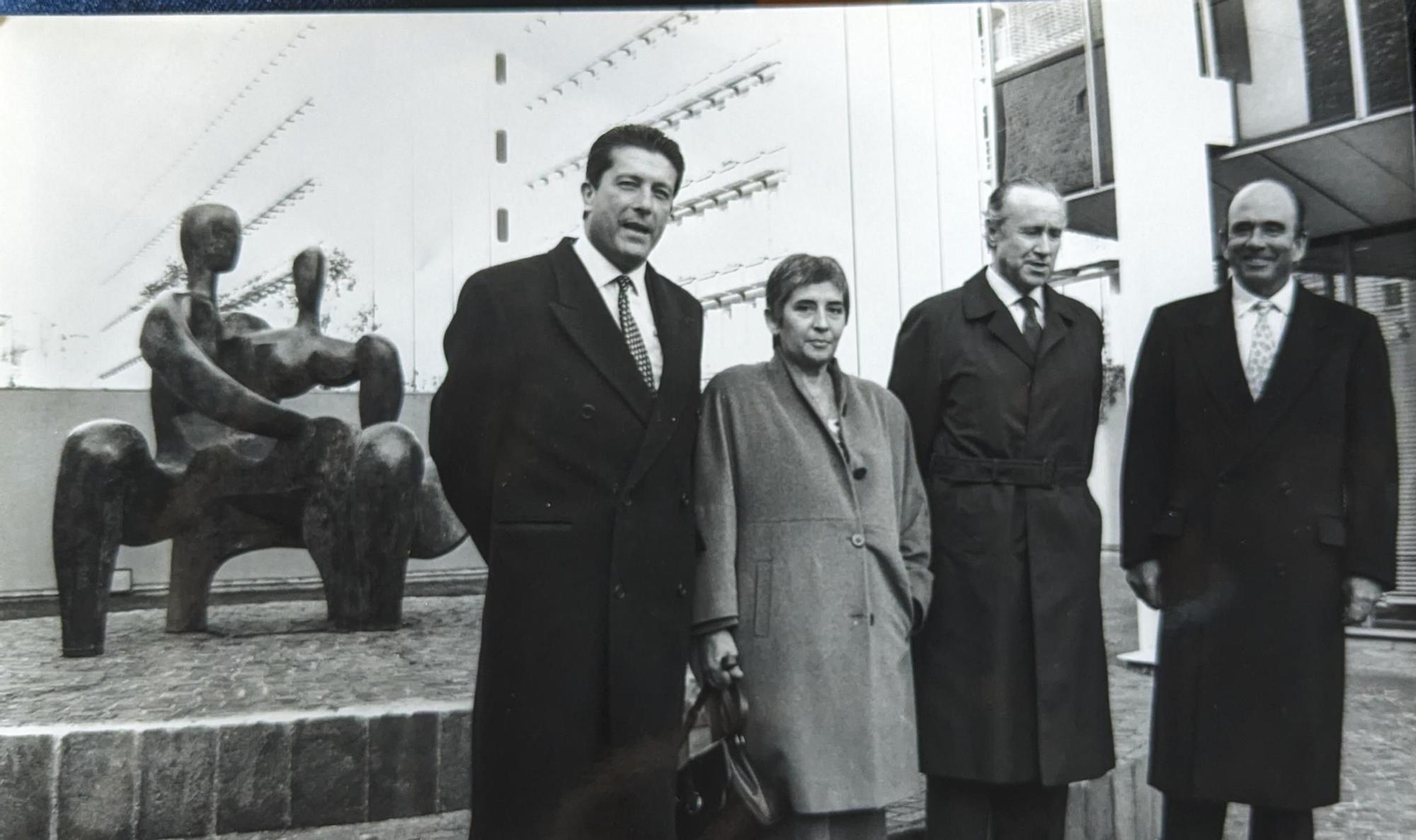 Otra imagen de la inauguración de la obra de Laverón en París