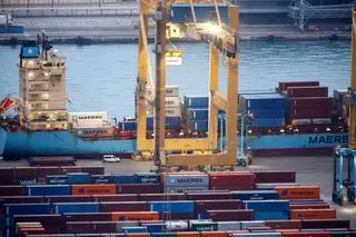 Huelga de estibadores, hoy: España presiona para trasladar las exigencias ambientales a los puertos del norte de África