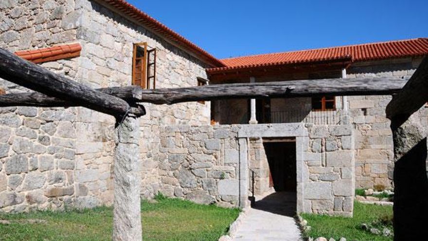 Obras en la rectoral de San Martiño.  // Gonzalo Núñez
