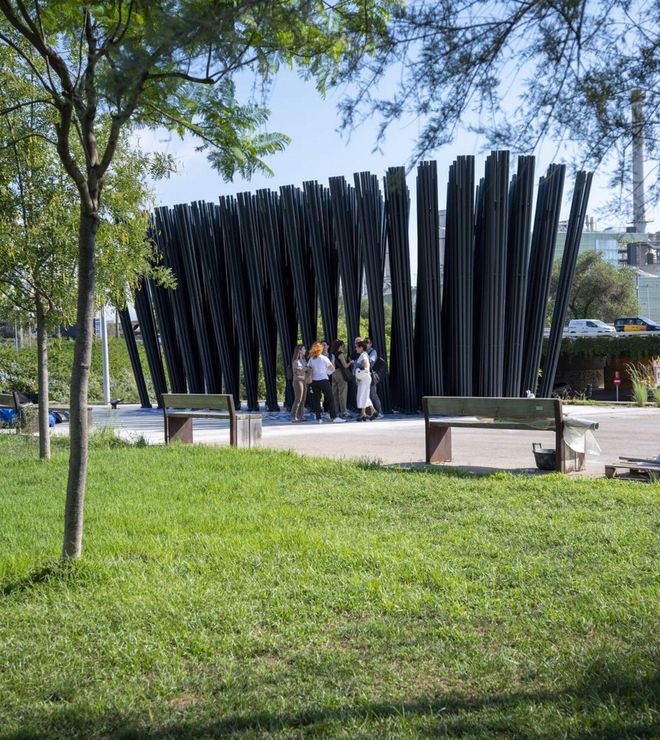 El memorial als afusellats del Camp de la Bota arriba amb vuit anys de retard