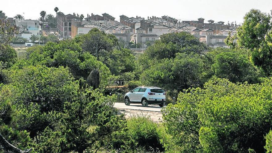 Vistas generales a una zona de La Marina con urbanizaciones, en una imagen reciente. antonio amorós