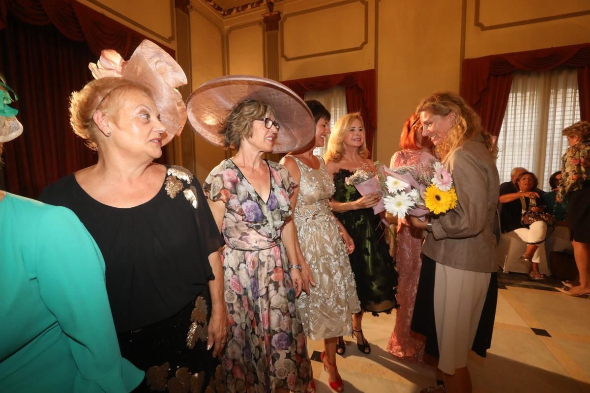 Desfile de Higinio Mateu en el Casino Antiguo