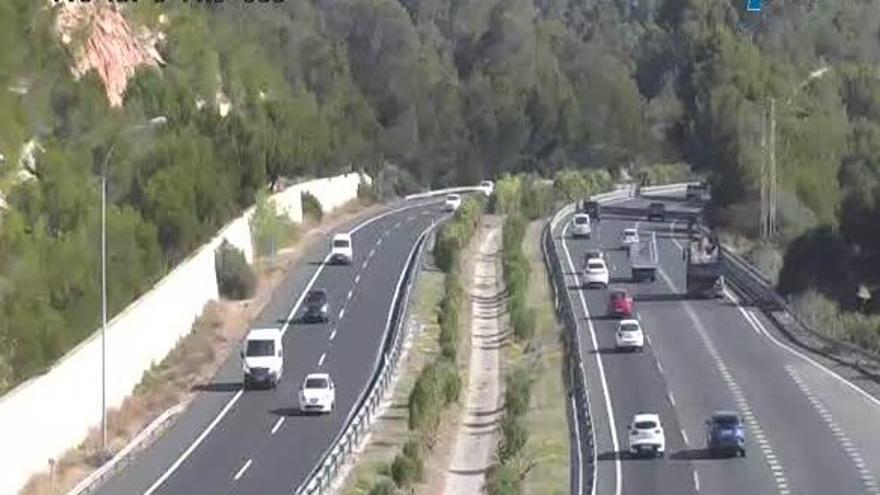 Tráfico en la carretera de Andratx, esta mañana, a la altura de Palmanova.