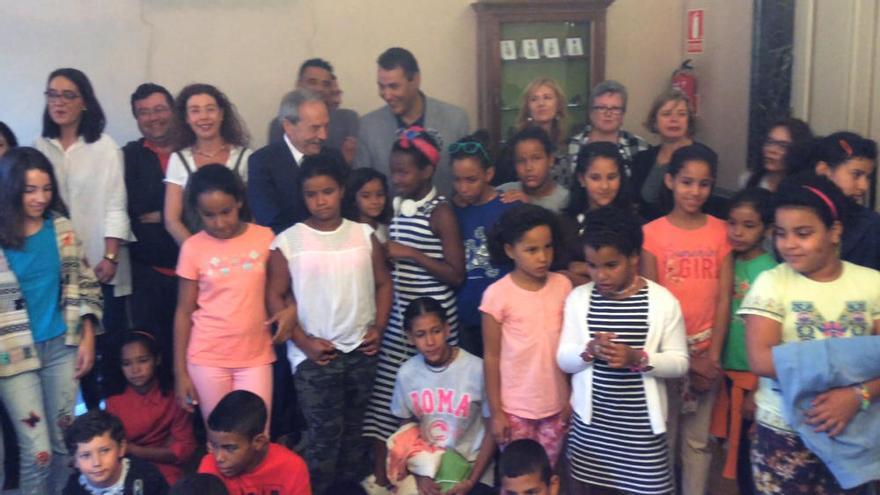 Recepción niños saharauis en el Ayuntamiento de Oviedo