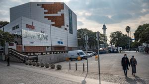 Imagen actual del Imax, edificio en desuso desde hace años.