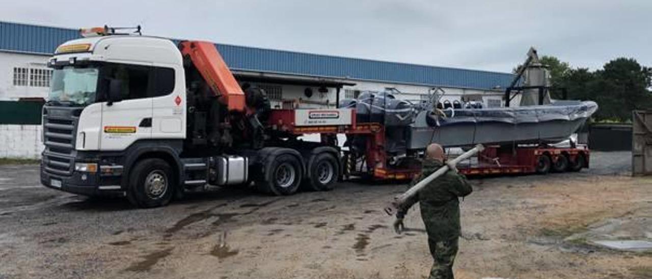 La Gran Dama I, de Sito Miñanco, al servicio militar en las costas valencianas