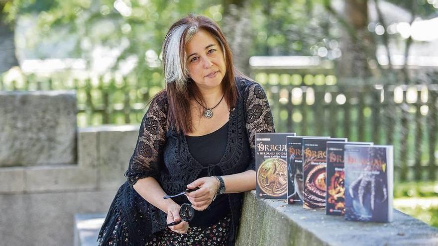 Elena Gallego Abad: &quot;Gústanme as historias intensas, con personaxes imprevisibles &quot;