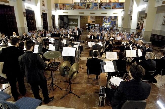 HOMENAJE A MARA GONZALEZ EN LA PLAZA DEL PILAR