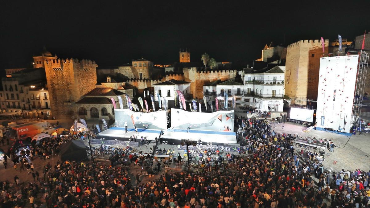 Zona de competición en la plaza Mayor.