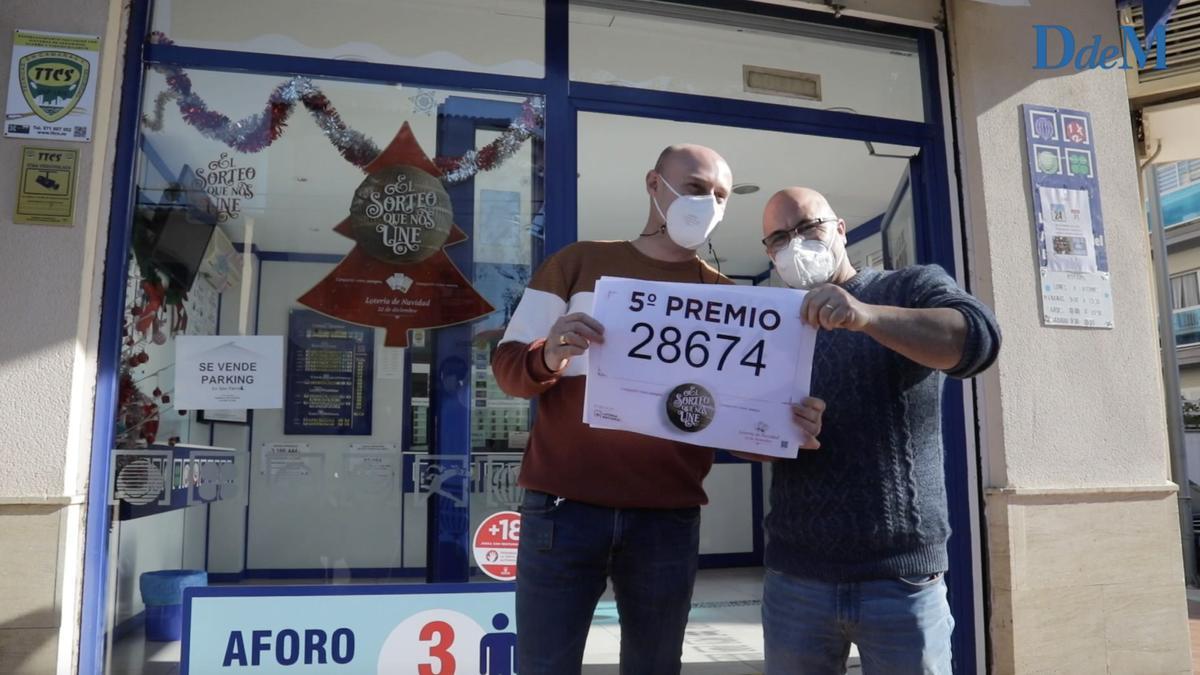 Mateo Jaume, responsable de la Administración 39 de la Avenida del Cid, en Son Ferriol, celebra el premio