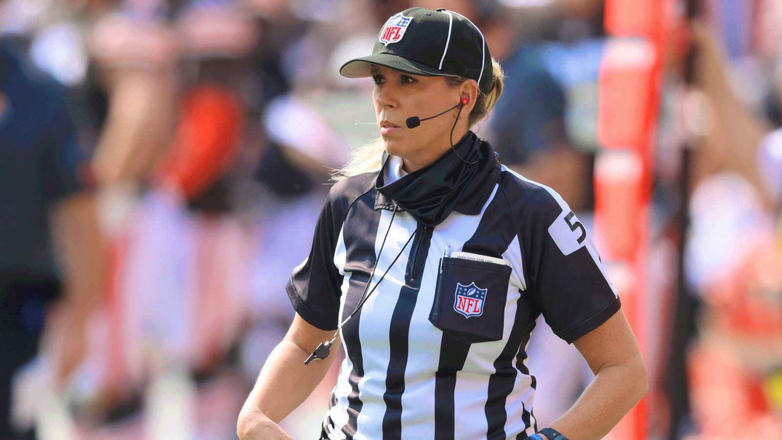 Sarah Thomas, la primera mujer que arbitrará una Super Bowl