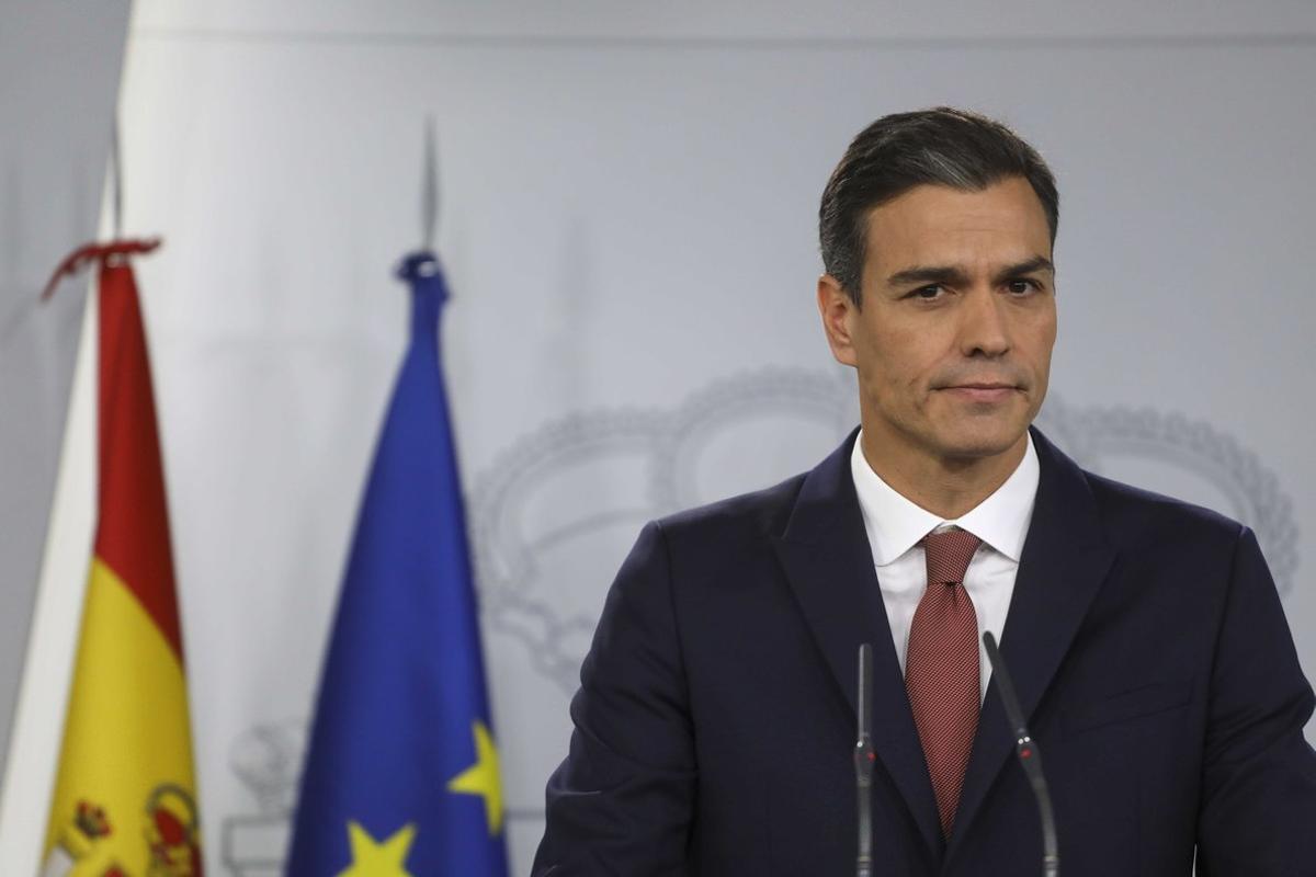 Spain’s Prime Minister Pedro Sanchez looks on during a news conference at the Moncloa Palace in Madrid, Spain, November 7, 2018. REUTERS/Susana Vera