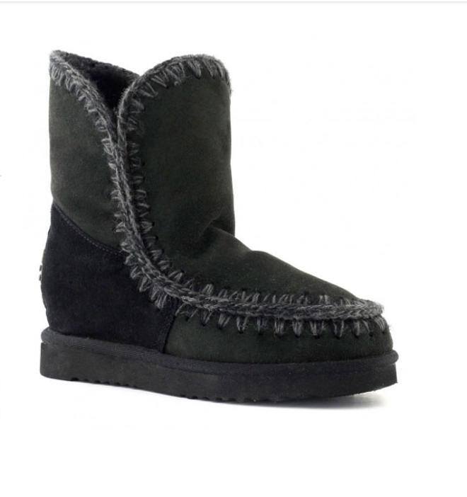 Botas negras con cuña de la marca Mou Boots