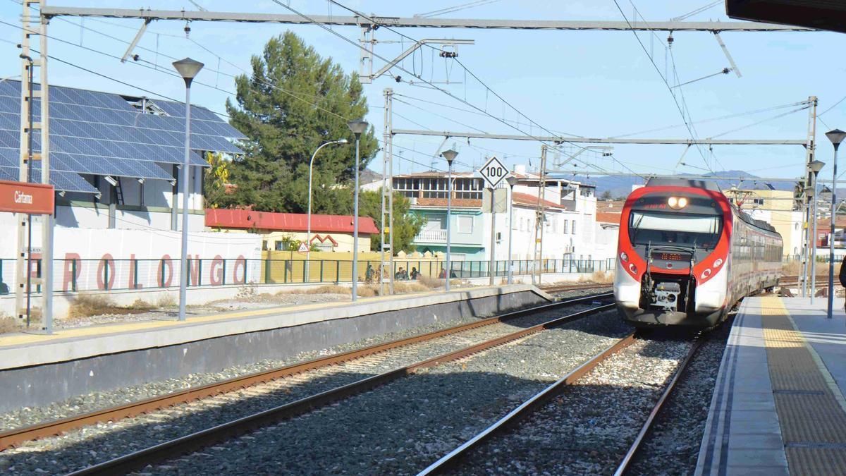 Archivo - Tren Cercanías C2
