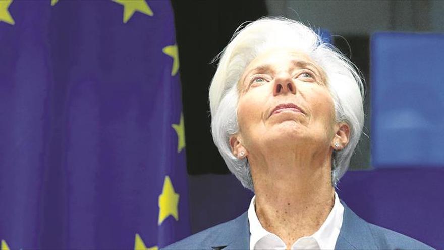 Lagarde promete seguir con los estímulos económicos a la eurozona