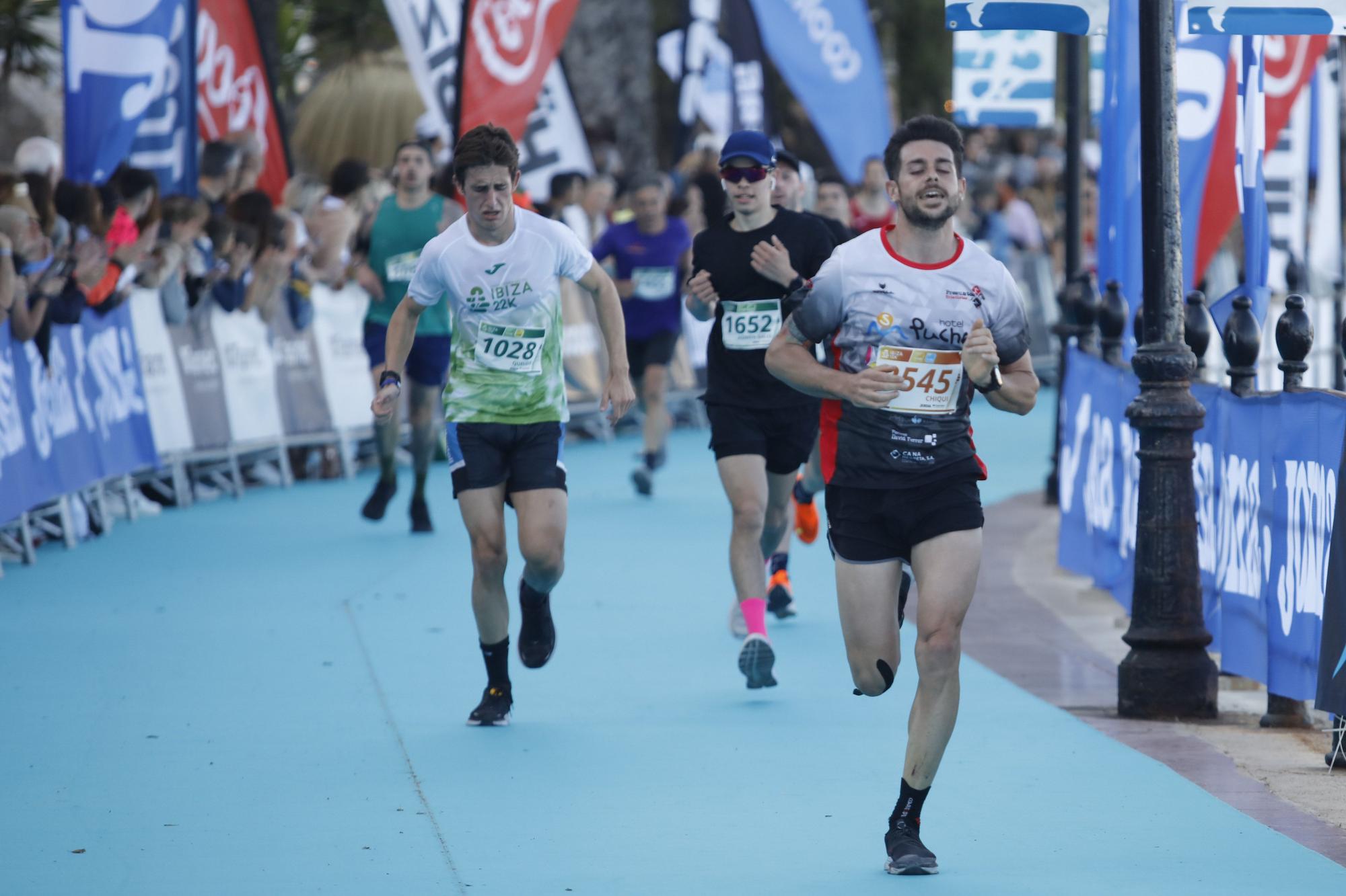 Búscate en nuestra galería de fotos del Santa Eulària Ibiza Marathon