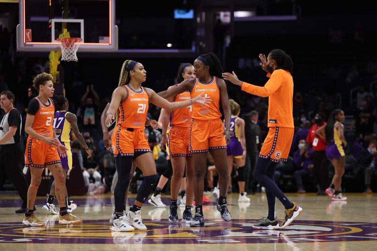 Las Connecticut Suns pueden irse a Boston por deseo de su nuevo propietario