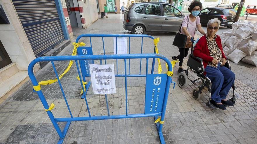 El bipartito de Alicante se plantea recuperar el contrato de reparaciones exprés para que los desperfectos no se eternicen