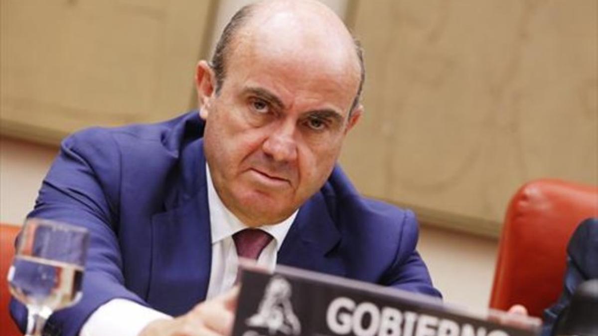 Luis de Guindos en la comision de Economía el pasado mes de julio.