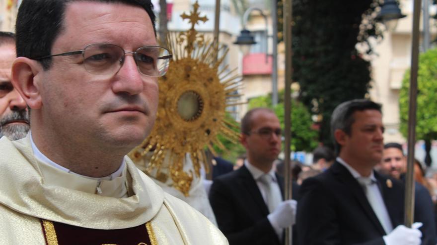 La comunidad religiosa del Baix Vinalopó despide al papa Francisco destacando su cercanía
