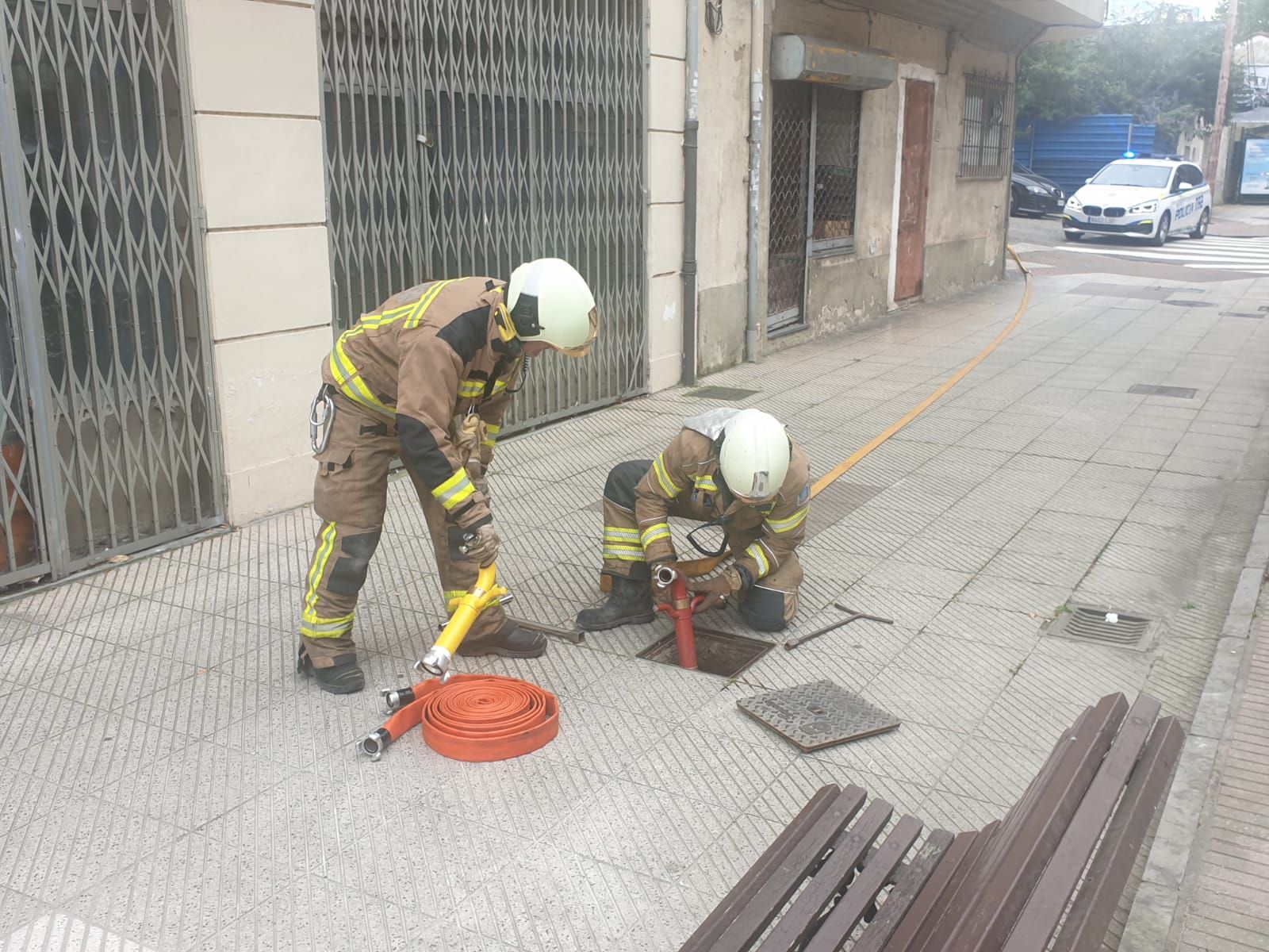 Aparatoso incendio en La Tenderina