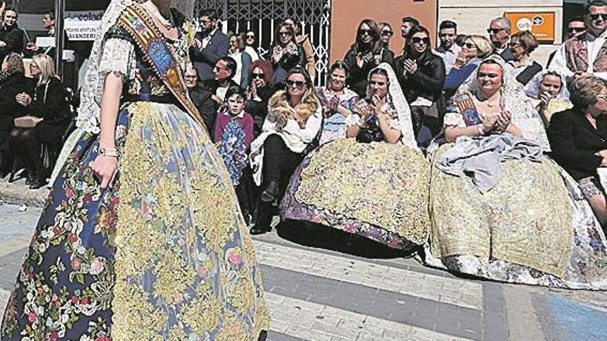 Masiva ofrenda a la Misericòrdia en Burriana con más de 1.500 participantes