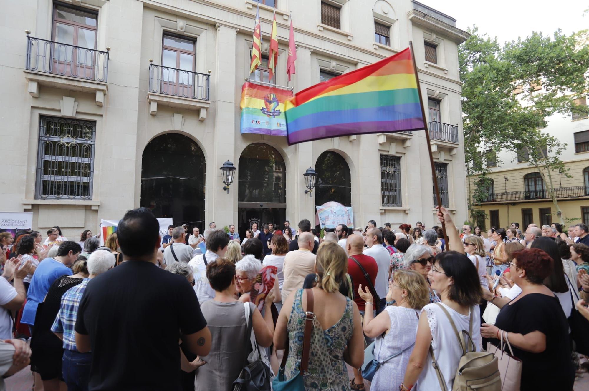 Concentración por el Orgullo LGTBIQ+ en Xàtiva