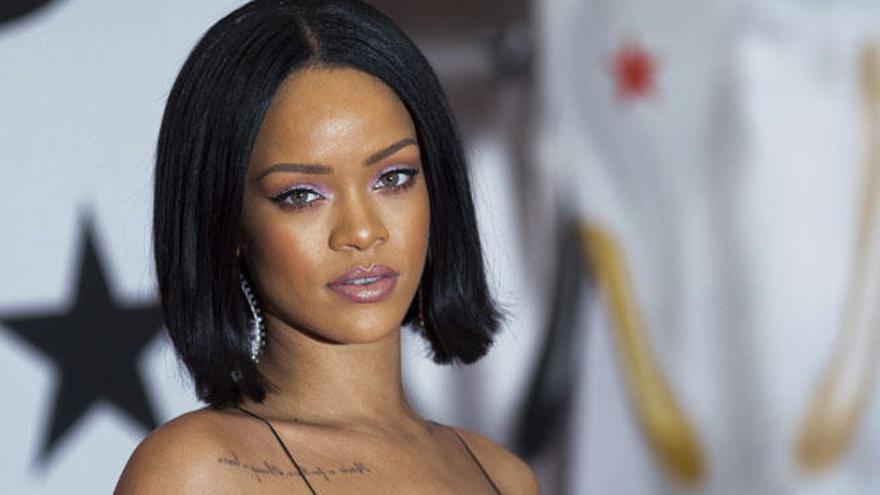 Rihanna busca a una de sus bailarinas.