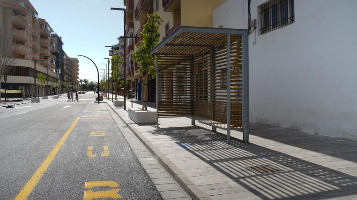 Nueva parada de bus en Isidor Macabich.