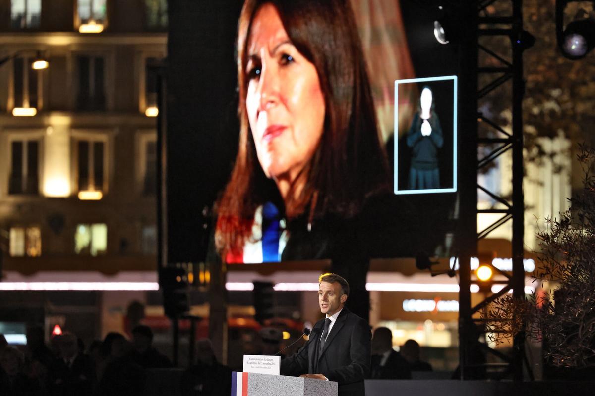 Homenaje a las víctimas de los atentados de Bataclan.