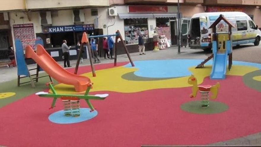 Nuevos juegos infantiles, en el parque las palmeras