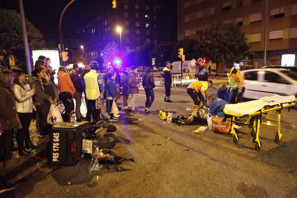 Dos heridos tras colisionar sus motos en un punto negro en Gijón
