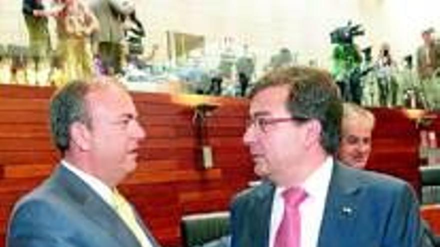 Vara y Monago pretenden cerrarlas leyes de educación y cajas