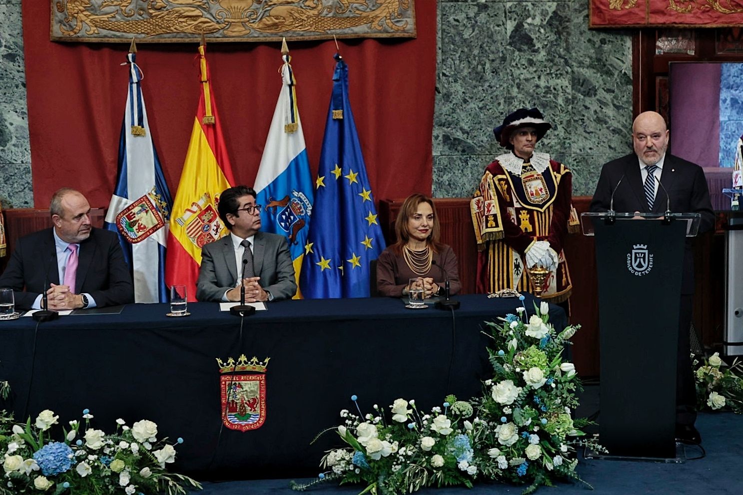 Entrega de la Medalla de Oro de Tenerife al Club Deportivo Tenerife