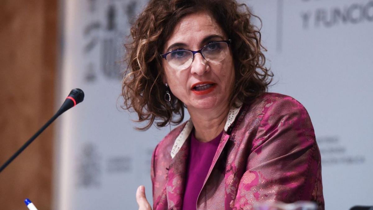 La ministra ha tancat un acord amb CCOO i UGT | EP